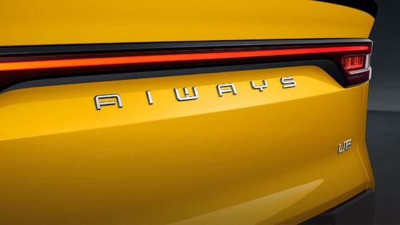 Automobili intelligenti dell'incrocio EV dell'automobile elettrica 405km del certificato di Aiways U6 WVTA