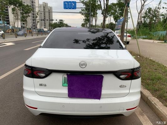 Automobile elettrica multicolore del veicolo elettrico puro 170km/h New Energy di Weima E5