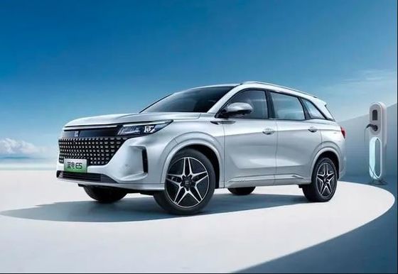 Dongfeng SUV elettrico di taglia media