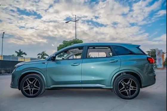 Dongfeng SUV elettrico di taglia media