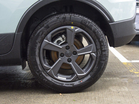 La piccola geometria amichevole E 320km di Geely delle automobili elettriche di SUV ECO 401km 5 porte 5 Seaters