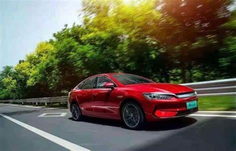 automobili elettriche di medie dimensioni di 400km