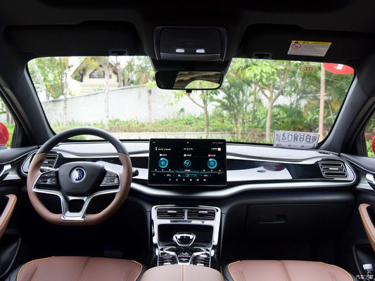 automobili elettriche di medie dimensioni di 400km