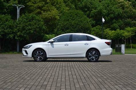 La meraviglia ER6 di Feifan autonomia ruota SUV ad alta velocità automatico delle automobili il FWD 4 di EV