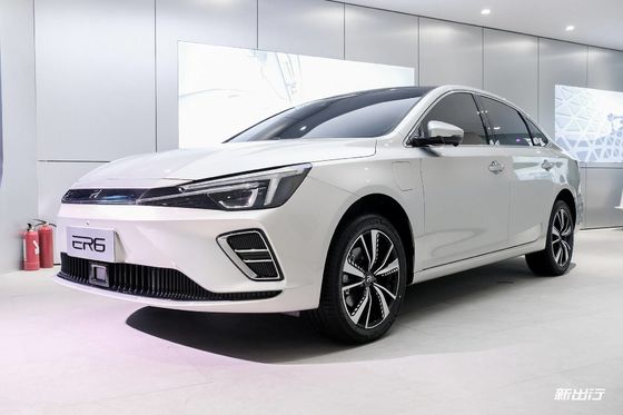 La meraviglia ER6 di Feifan autonomia ruota SUV ad alta velocità automatico delle automobili il FWD 4 di EV