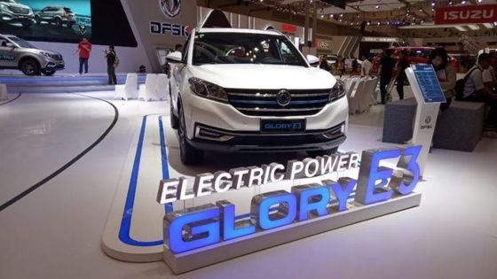 Automobile elettrica elettrica dell'unità di azionamento delle automobili EV AMG di gloria E3 SUV di Dongfeng 5 Seater