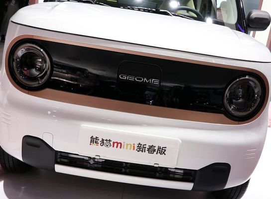 Berlina New Energy elettrico 120km NEDC dei sedili delle automobili 4 di Geely Panda Mini EV