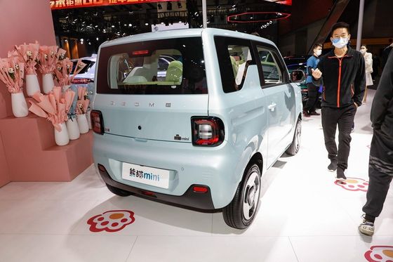 Berlina New Energy elettrico 120km NEDC dei sedili delle automobili 4 di Geely Panda Mini EV