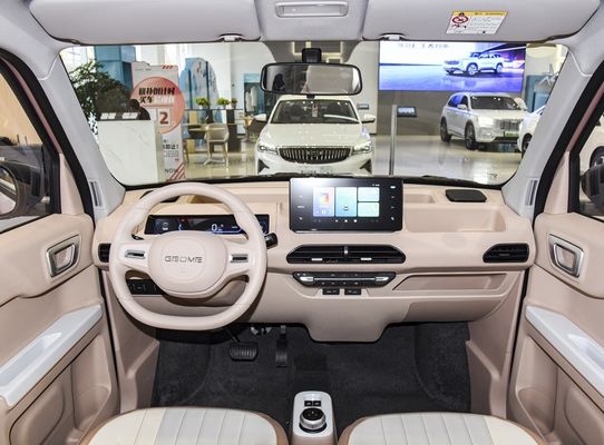 Berlina New Energy elettrico 120km NEDC dei sedili delle automobili 4 di Geely Panda Mini EV