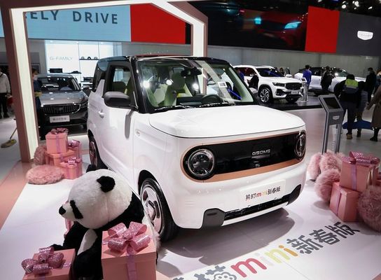 Berlina New Energy elettrico 120km NEDC dei sedili delle automobili 4 di Geely Panda Mini EV