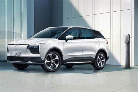automobili elettriche pure AIWAYS U5 della lunga autonomia di 403km con velocità 160Km/H