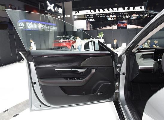Automobile elettrica Xpeng P7 Nedc 2WD 4WD 480 delle limousine intelligenti una gamma di 586 670 706km