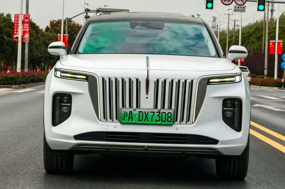 L'equivalente cinese di Rolls-Royce entra nel territorio BMW con Hongqi E-HS 9 Big Electric SUV