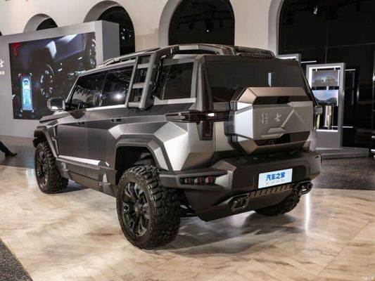Grande auto elettrica a Dongfeng Mengshi M-Hero 917 EV La produzione è iniziata 1000 CV 505 Km di autonomia sotto il cofano