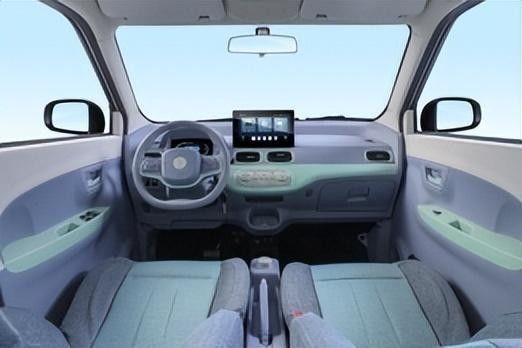 Eccellente interno ricco di configurazione e design di moda a Lingbao Box EV New Car