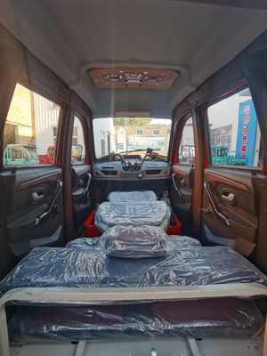 Triciclo passeggeri a benzina a motore chiuso con multicolore velocità massima 70 km/h