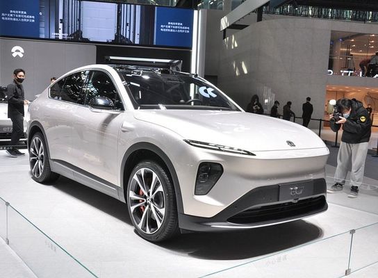 SUV At NIO EC7 75kWh Auto elettrica con motore che fornisce 480 kW