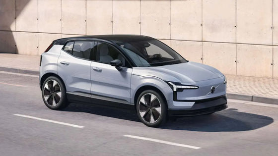 Piccolo SUV elettrico Volvo di lusso E EV a lungo raggio A Volvo EX30 in esecuzione