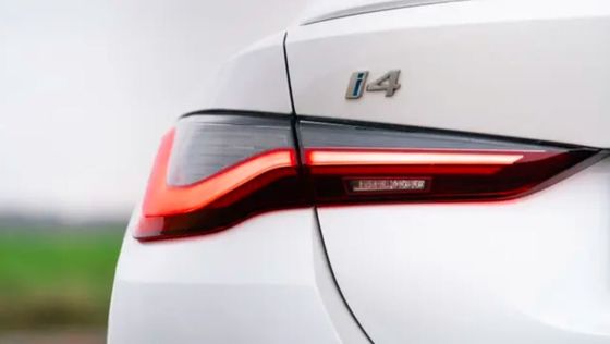 Nuovissima trazione integrale della BMW i4 con motori elettrici doppi e portatile disponibile