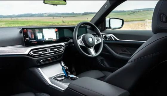 Nuovissima trazione integrale della BMW i4 con motori elettrici doppi e portatile disponibile