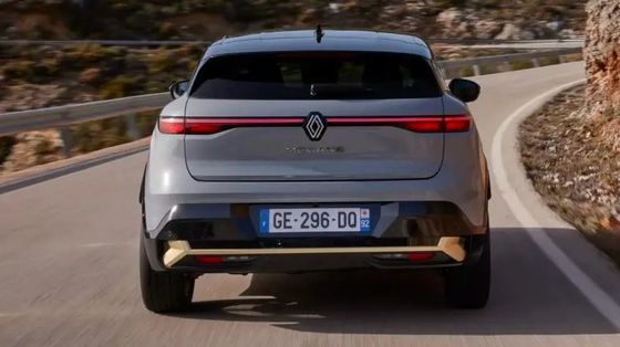 Test di guida a lungo termine su batteria Renault Megane E-Tech di capacità 40/60kWh, con una autonomia di circa 158/208 miglia