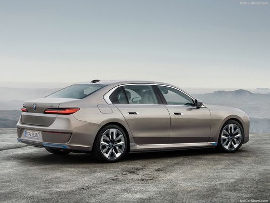 Nuovo veicolo energetico per BMW i7 2023 xDrive60L lusso sedili sportivi per auto per adulti veicoli elettrici