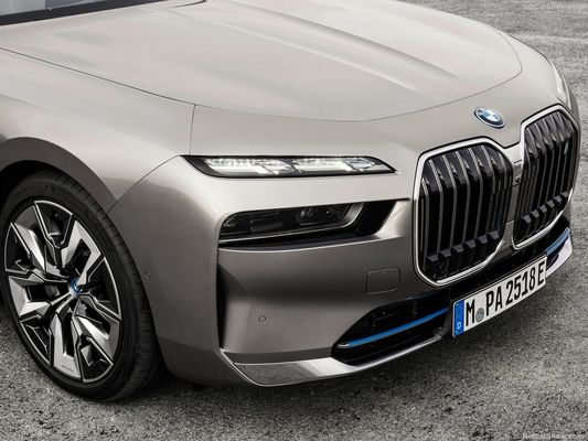 Nuovo veicolo energetico per BMW i7 2023 xDrive60L lusso sedili sportivi per auto per adulti veicoli elettrici