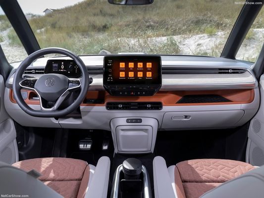 VW classico camper MPV Volkswagen ID Buzz. 2023 robort elettrico grande spazio pratico per le famiglie