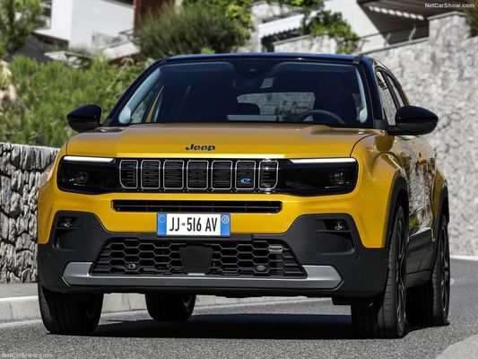 Piccolo Compatto Famiglia focalizzata tutto crossover SUV elettrico Jeep Avenger Con WLTP400km