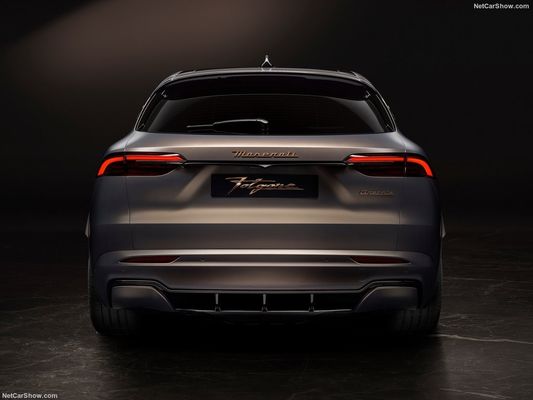 Automobile elettrica pura con 450 km/h e velocità massima 325 km/h a Maserati Gran Turismo Folgore