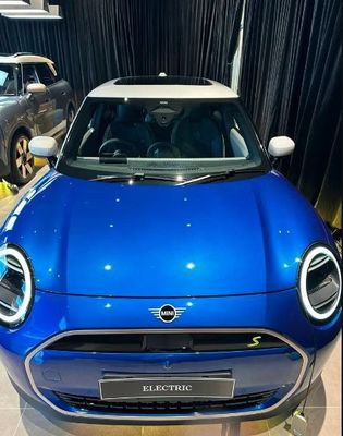 Arrivo nel 2024 Nuovo Mini Cooper elettrico a quattro porte e cinque posti con grande spazio
