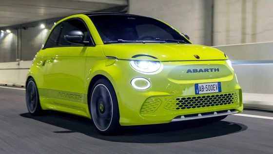 Carina e sportiva all'Abarth 500e Hot Hatchback Automobile elettrica divertente come la benzina 152P.S Potenza del motore