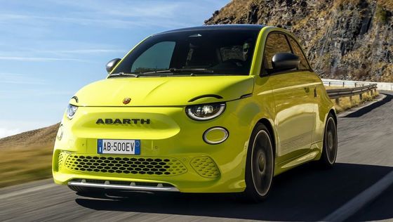 Carina e sportiva all'Abarth 500e Hot Hatchback Automobile elettrica divertente come la benzina 152P.S Potenza del motore