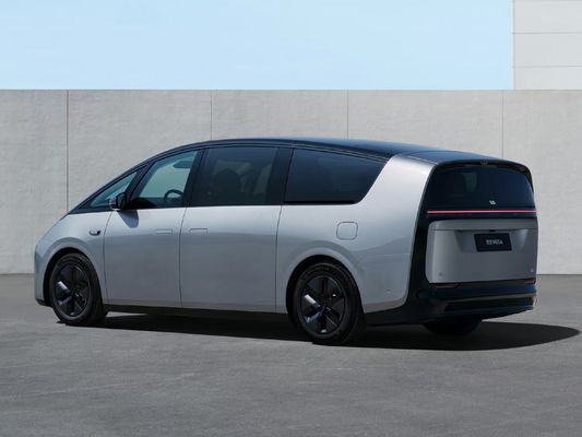 Lixiang MEGA 2024 EV 7 posti MPV di lusso 710KM Long Range 4WD Electric Car