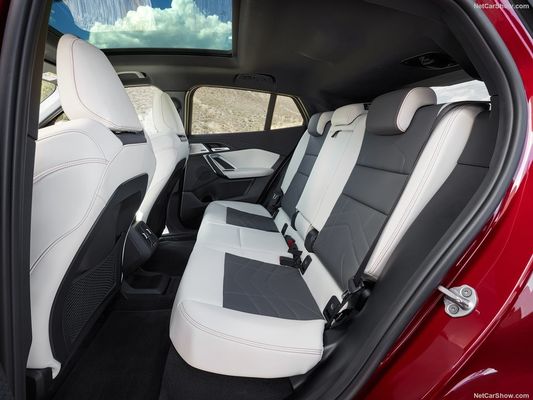 Hot Sale Auto elettrica a lungo raggio 2024 per BMW IX2 449Km High Speed Auto auto a nuova energia