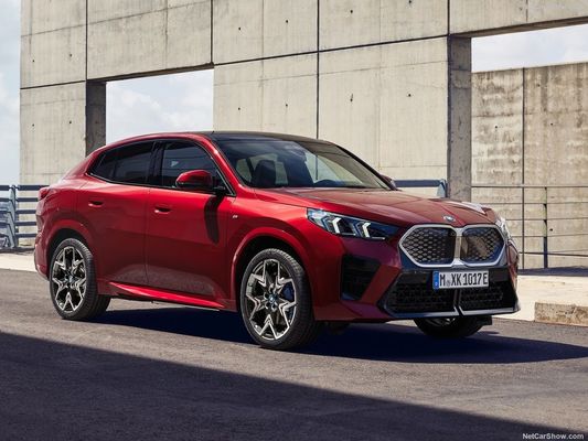 Hot Sale Auto elettrica a lungo raggio 2024 per BMW IX2 449Km High Speed Auto auto a nuova energia