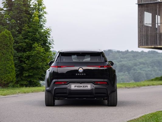 caratteristico SUV elettrico desiderabile della famiglia Fisker Ocean SUV elettrico con potenza di 556 CV/737 Nm