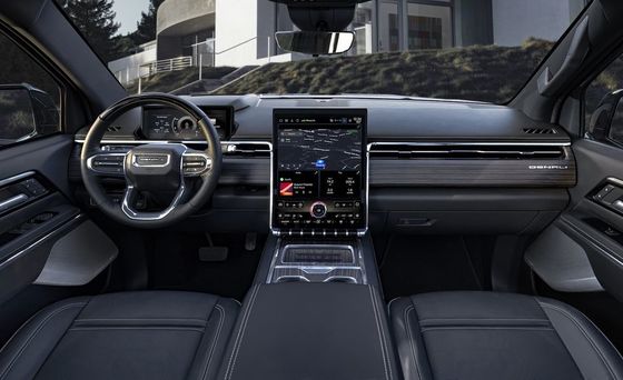 GMC Sierra EV dual motor powertrain con 754P destinato a trainare fino a 9500 libbre e può trasportare fino a 1300 libbre di carico utile