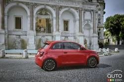 2024 FIAT 500e FWD Mini auto elettriche batteria da 42kwh con velocità massima di 94mph