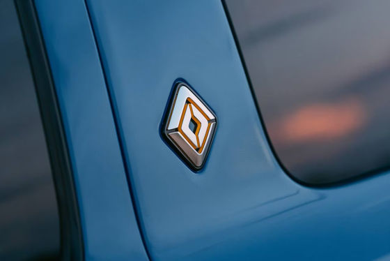 2023 RIVIAN R1S 800P.S Quattro motori 660km di autonomia 7 posti SUV con propulsione elettrica