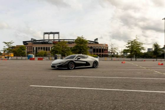 2024 Mullen GT Pure Electric Sports Car con autonomia di 380 km 4.2s Accelerazione da 0 a 100 km/h