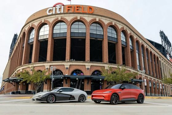 2024 Mullen GT Pure Electric Sports Car con autonomia di 380 km 4.2s Accelerazione da 0 a 100 km/h