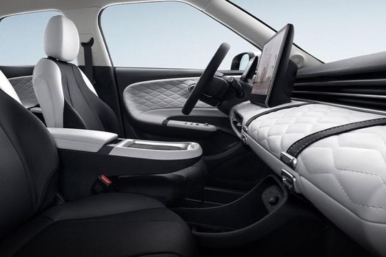 Nuove Pure EV Car Dongfeng Nammi 01 Hatchback EV E impressionante autonomia E batteria a stato solido