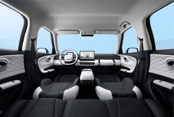 Nuove Pure EV Car Dongfeng Nammi 01 Hatchback EV E impressionante autonomia E batteria a stato solido