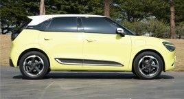 Nuove Pure EV Car Dongfeng Nammi 01 Hatchback EV E impressionante autonomia E batteria a stato solido