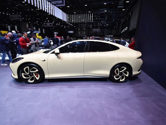 2024 Pure Electric Hatchback IM L6 Auto elettrica con autonomia di 770 km