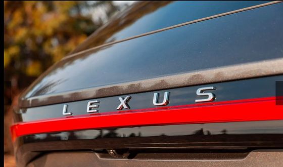 SUV crossover di lusso 2024 Lexus RX 450h+ PHEV con 37 miglia di autonomia elettrica