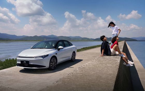 2024 Xpeng P5 Veicolo elettrico EV Auto elettrica Lungo raggio 480km 155KW Potenza 170km/h