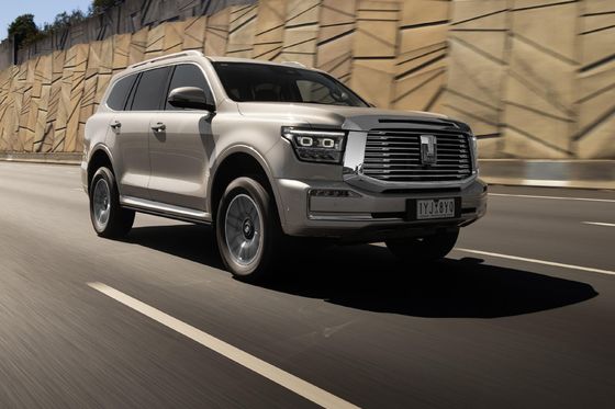 Nuova auto energetica 2023 TANK 500 PHEV AWD Trazione 180km/h velocità massima con 6,9sec 0-100accelerazione