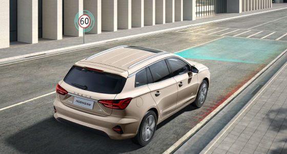 NEDC501Km Autonomia Roewe Ei5 MPV Veicoli elettrici puri Velocità massima 185km/h 8,3sec 0-100km/h Accelerazione